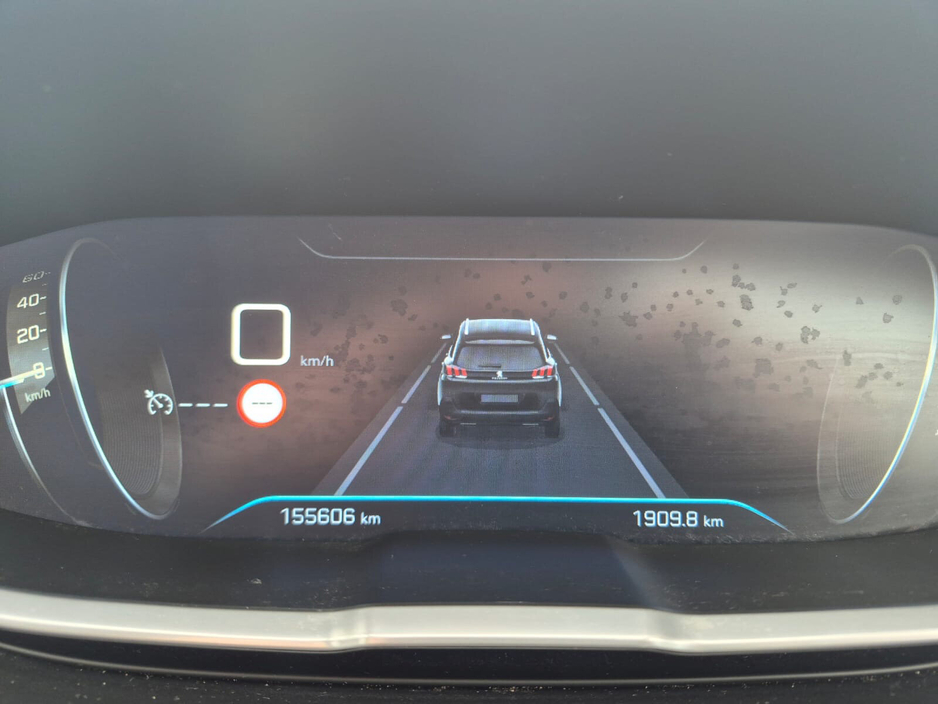 2017 Peugeot 5008 - image 16