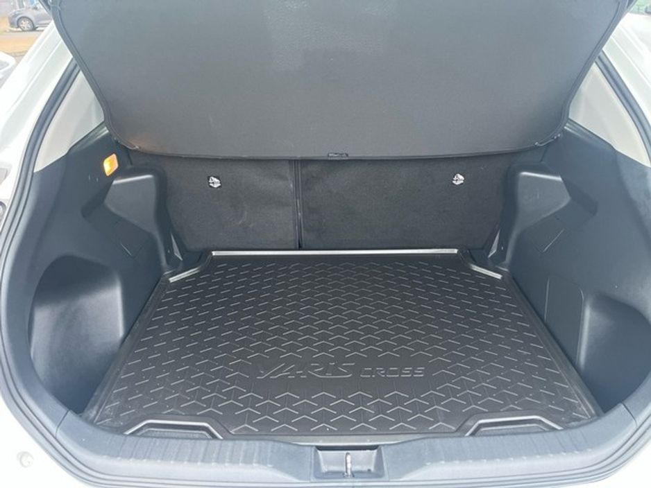 2025 Toyota Yaris Cross Luna €29,950