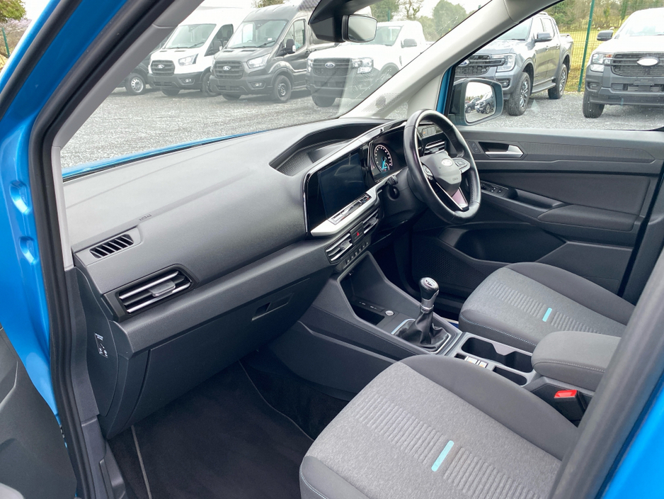 2022 Ford Tourneo Connect - image 9