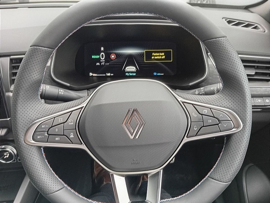 2025 Renault Arkana - image 7