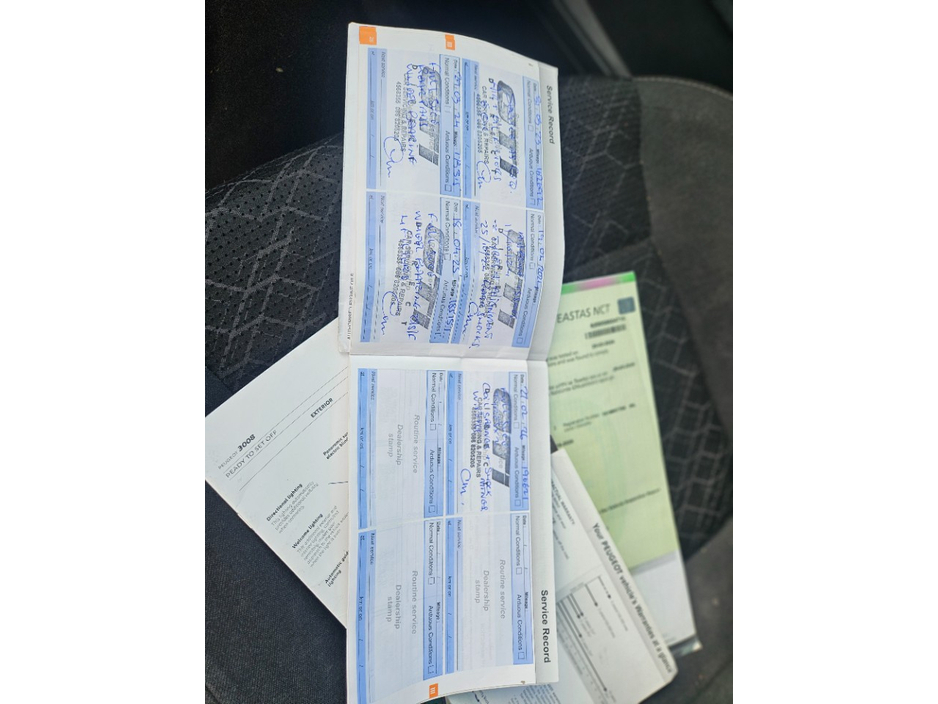 2016 Peugeot 3008 - image 14