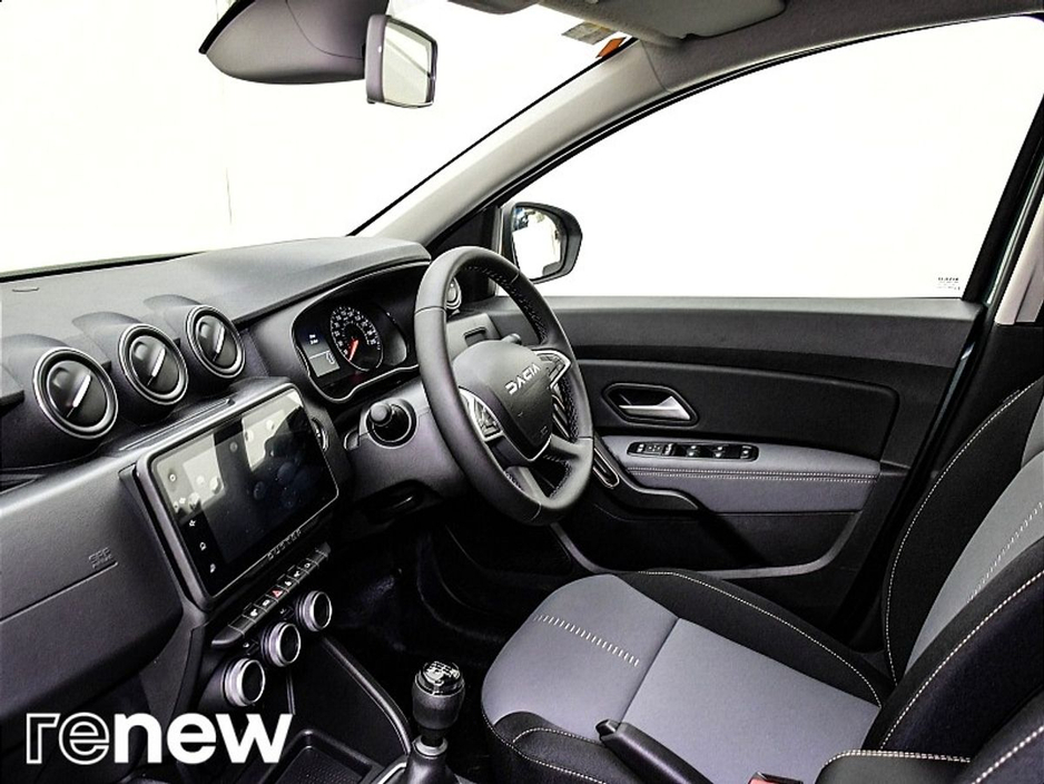 2024 Dacia Duster - image 5