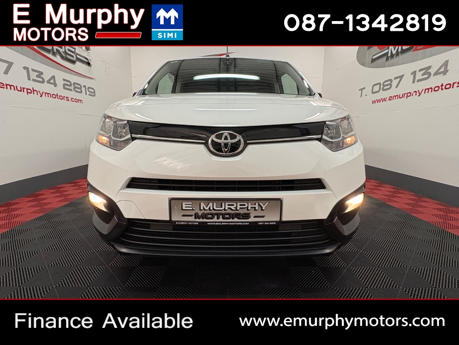 2021 Toyota Proace - image 2