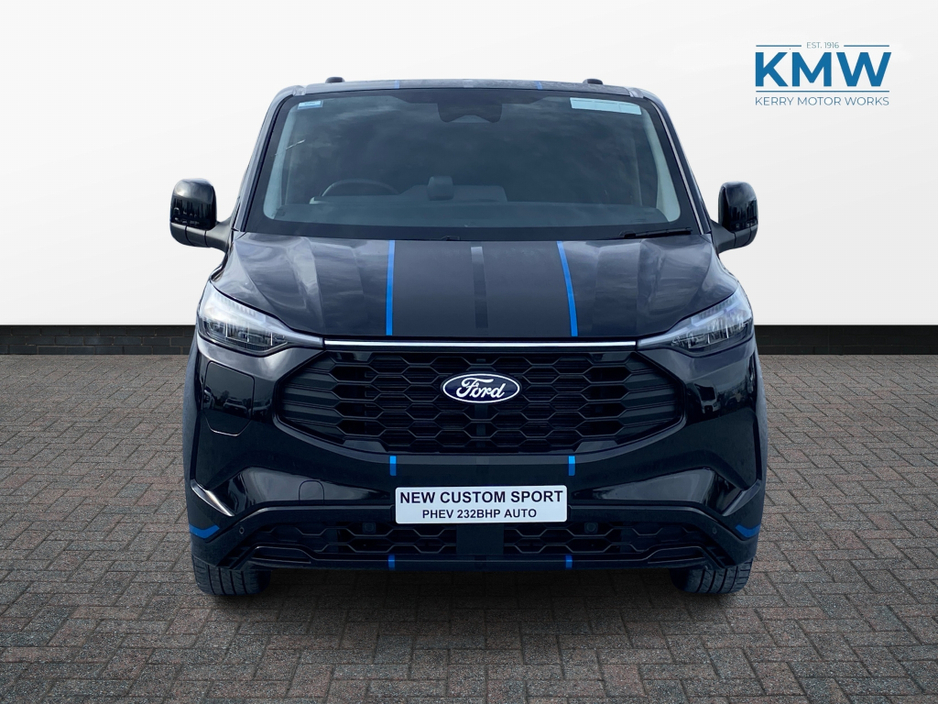 2026 Ford Transit Custom - image 2