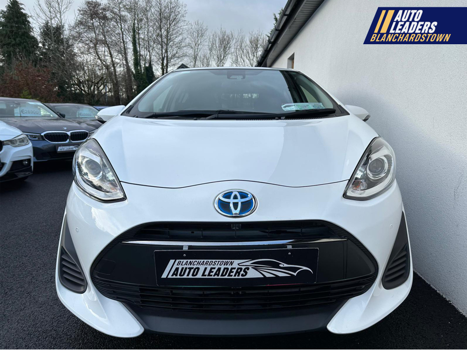 2019 Toyota Aqua 1.5 HYBRID 73 BHP €10,900