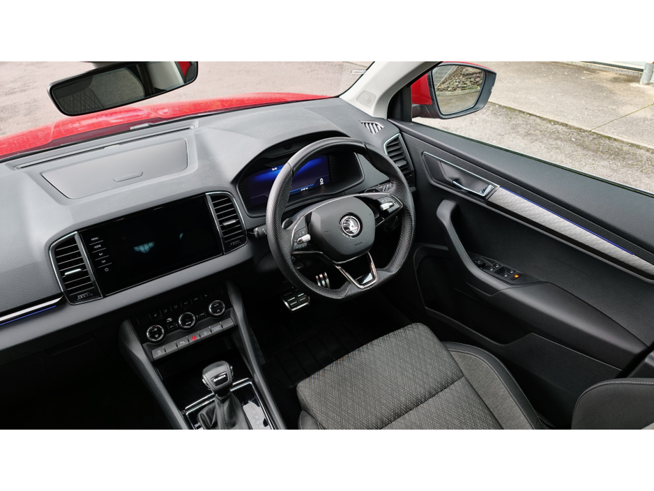 2023 Skoda Karoq - image 8