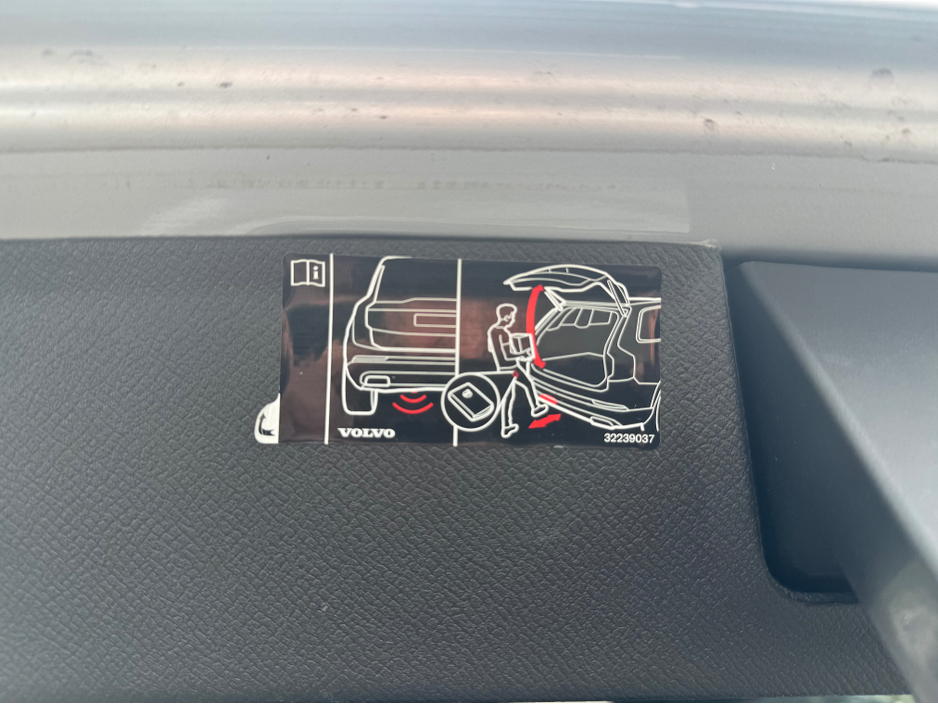 2019 Volvo XC90 - image 27