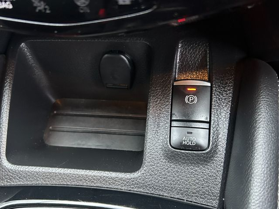 2019 Nissan Qashqai tekna €18,450