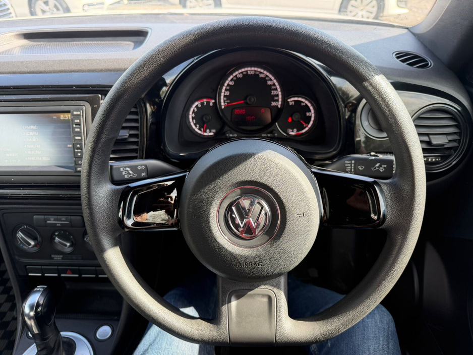 2016 Volkswagen Beetle - image 11