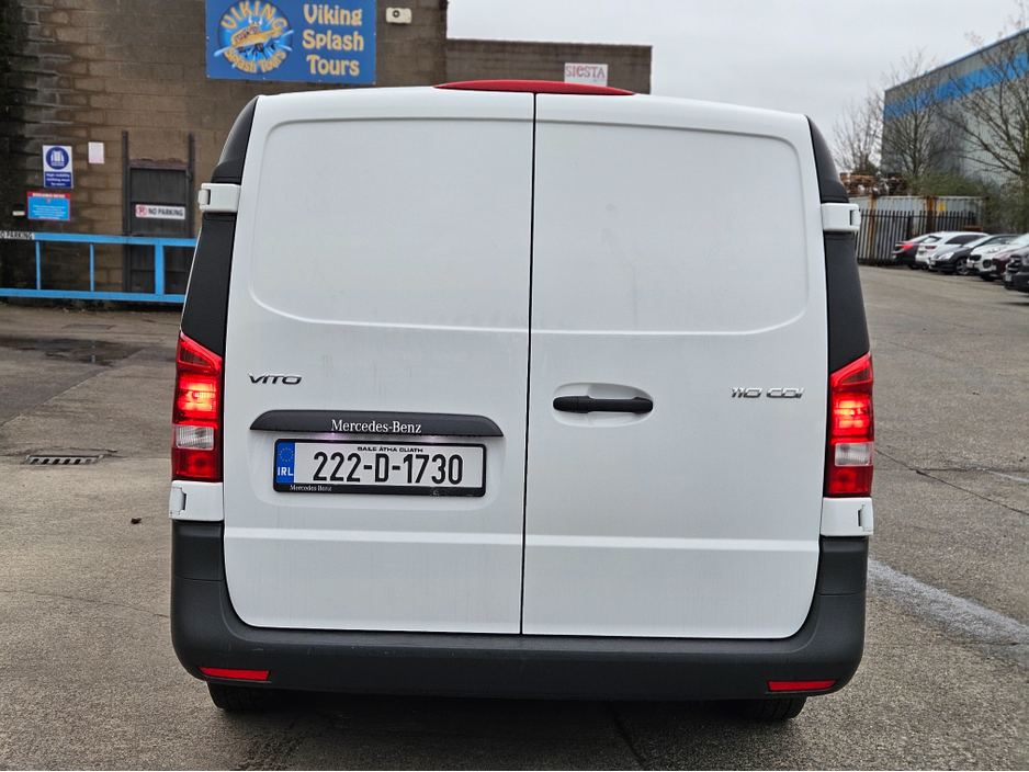 2022 Mercedes-Benz Vito - image 4