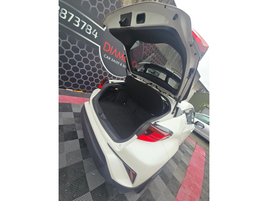 2020 Toyota C-HR - image 6