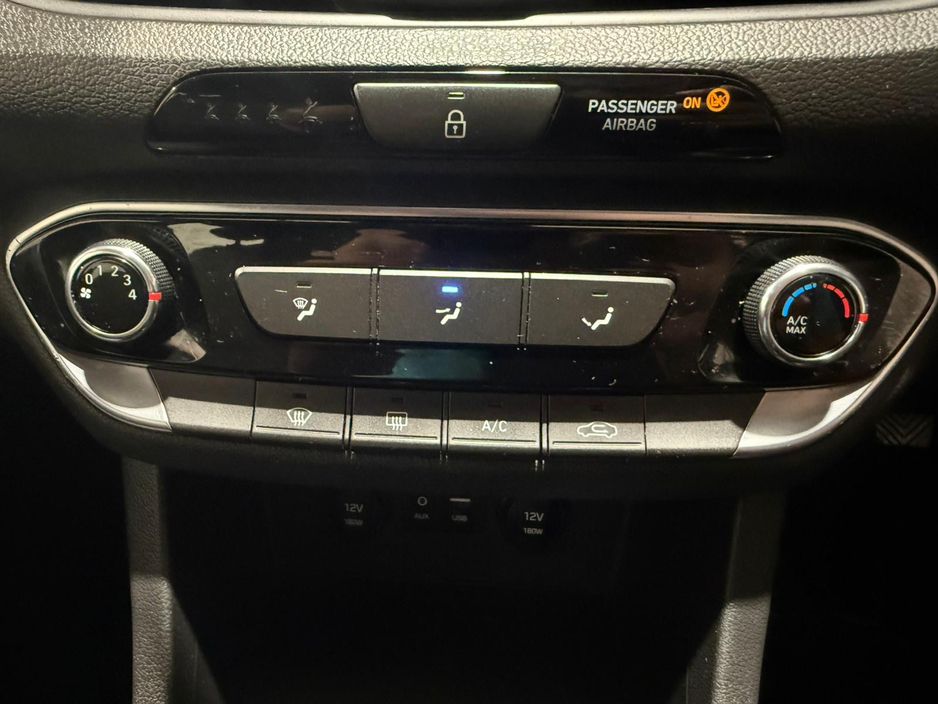 2018 Hyundai i30 - image 16