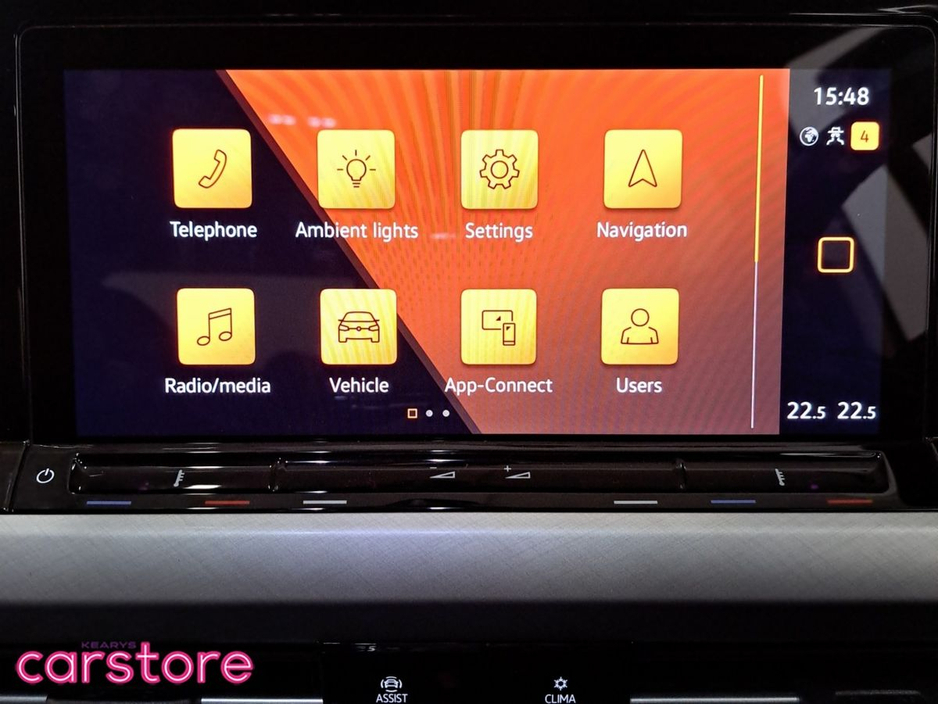 2022 Volkswagen Golf - image 17