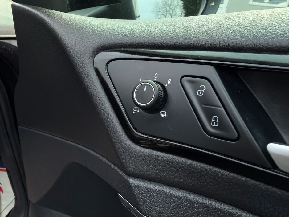 2015 Volkswagen Golf 1.4 TSI HIGHLINE EDITION  ALLOYS SIMI DEALER - SPECIALISING IN IMPORTS OF GERMAN AUTOMATIC HI SPEC CARS €14,450