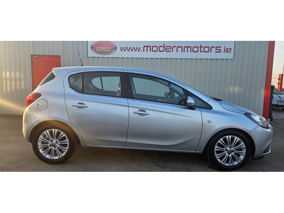 2015 Vauxhall Corsa - image 5