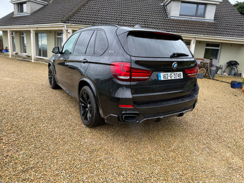 2016 BMW X5 - image 6