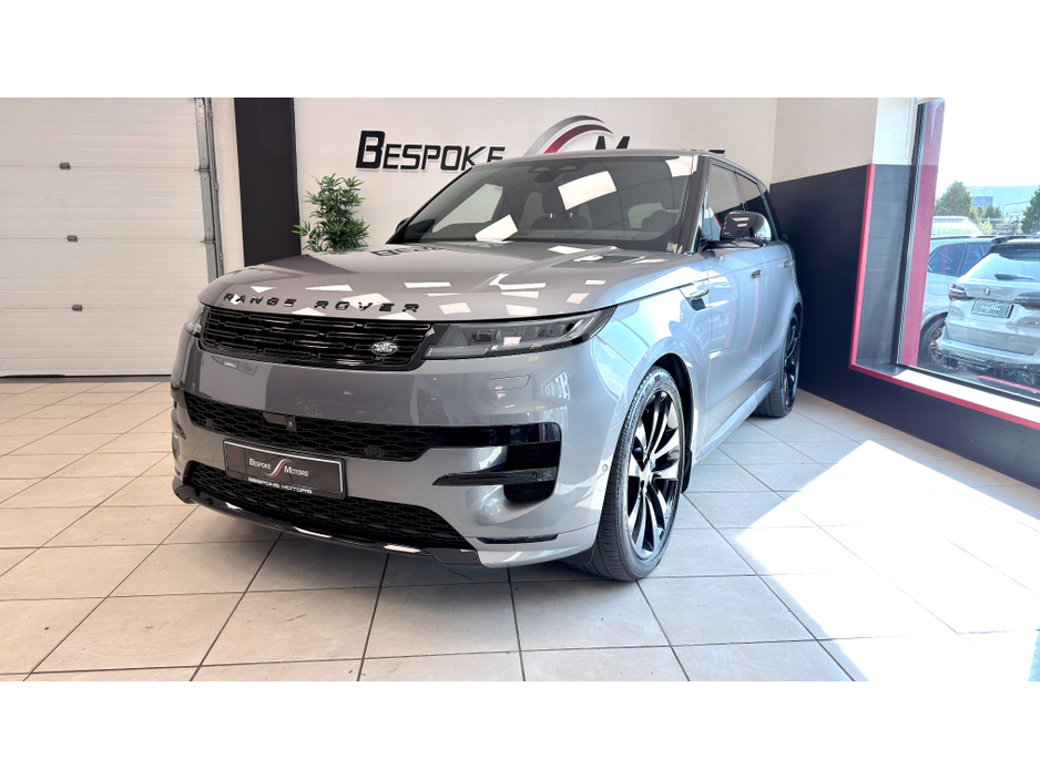 2025 Land Rover Range Rover Sport - image 3