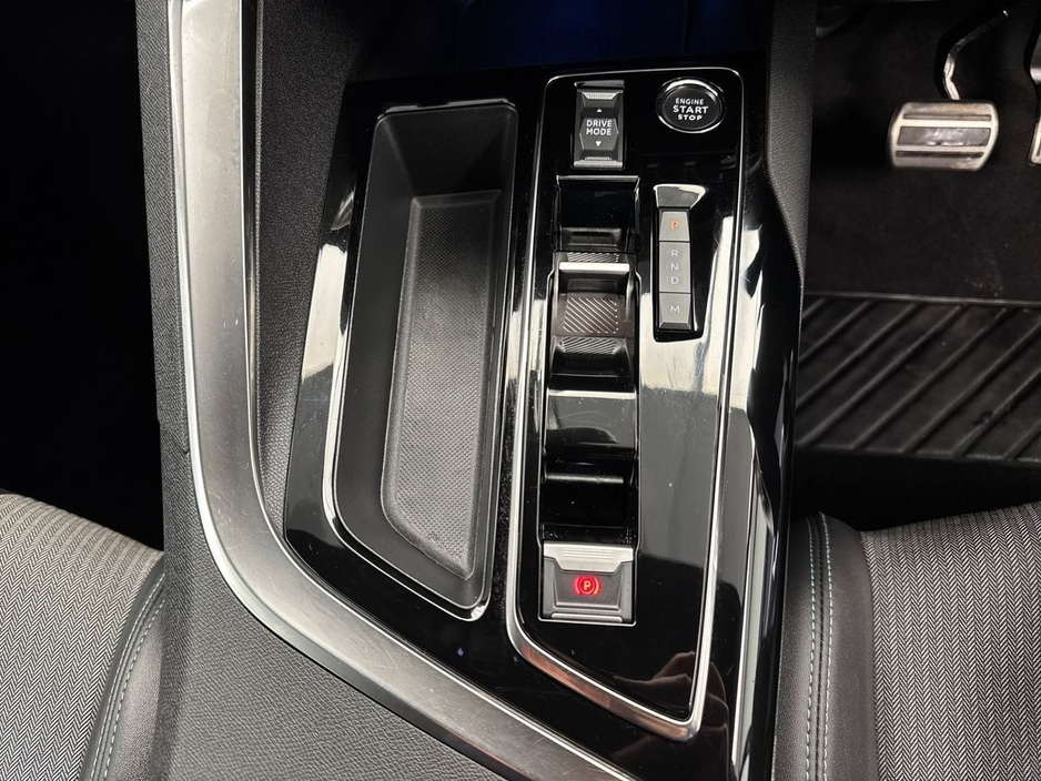 2024 Peugeot 5008 - image 16