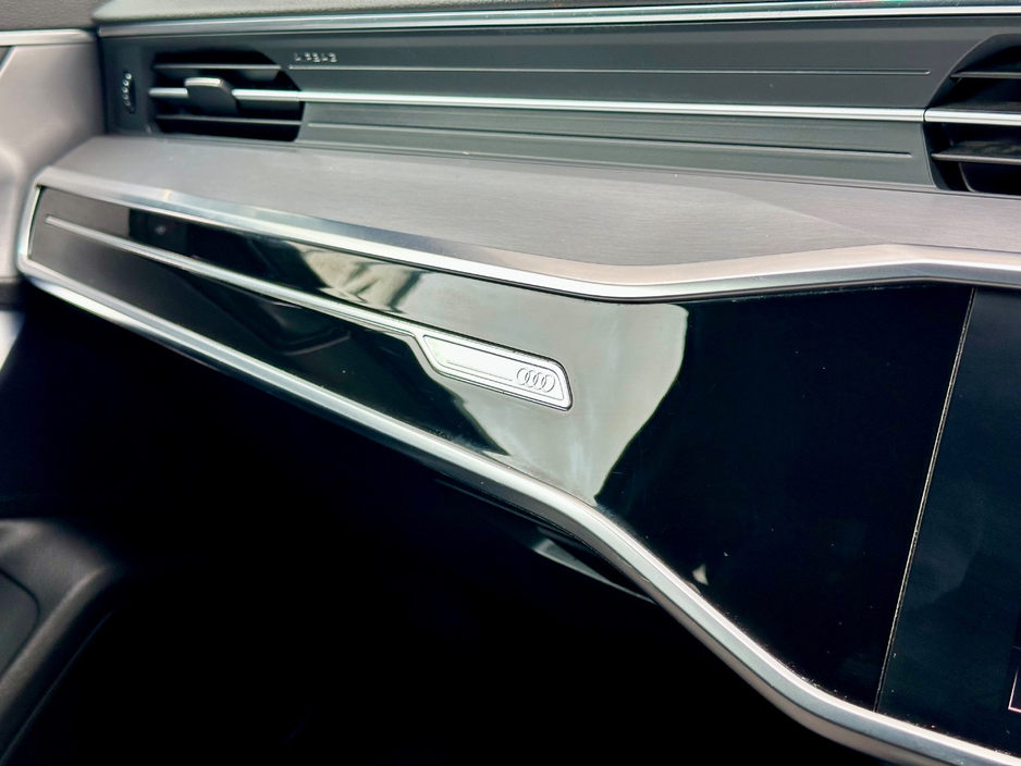 2019 Audi A6 - image 6