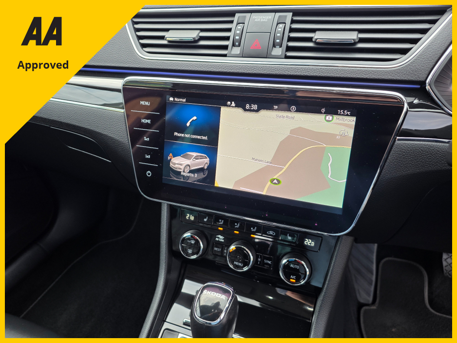 2022 Skoda Superb - image 21