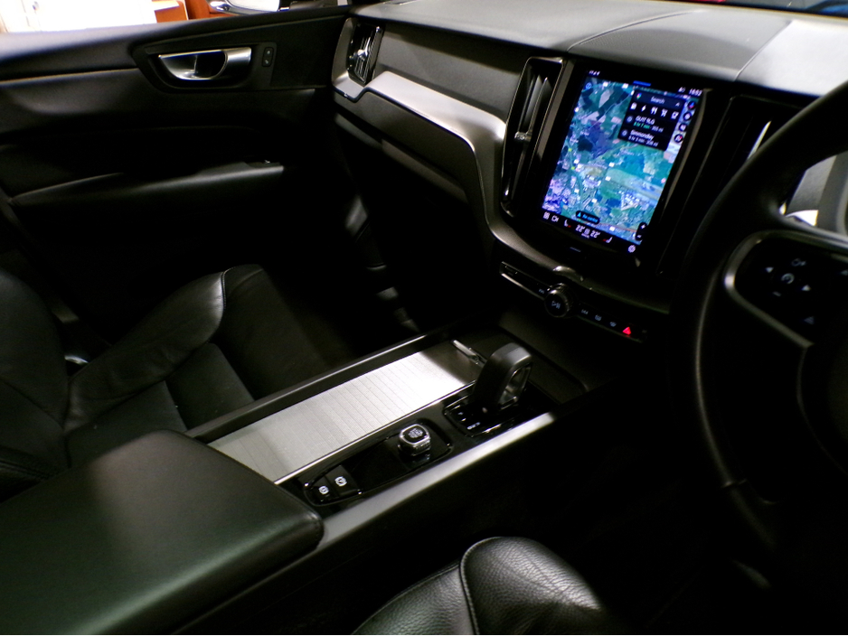 2023 Volvo XC60 *2023*ONLY 18,000 MILES*VOLVO XC60 RECHARGE 2.0 T6 350 PHEV AWD CORE BRIGHT EDITION*FULL VOLVO SERVICE HISTORY*PAN-SUNROOF*VOLVO ALLOY WHEELS*2 KEYS*FULL LEATHER HEATED SEATS*LANE PROTECTION*ACTIVE BR €47,900