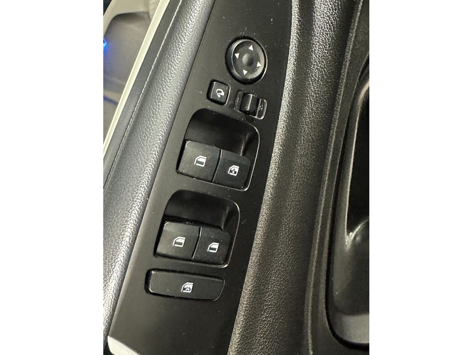 2023 Hyundai i20 - image 20