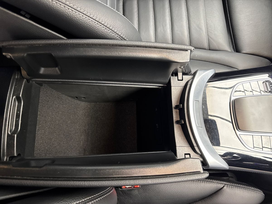 2022 Mercedes-Benz EQC - image 14