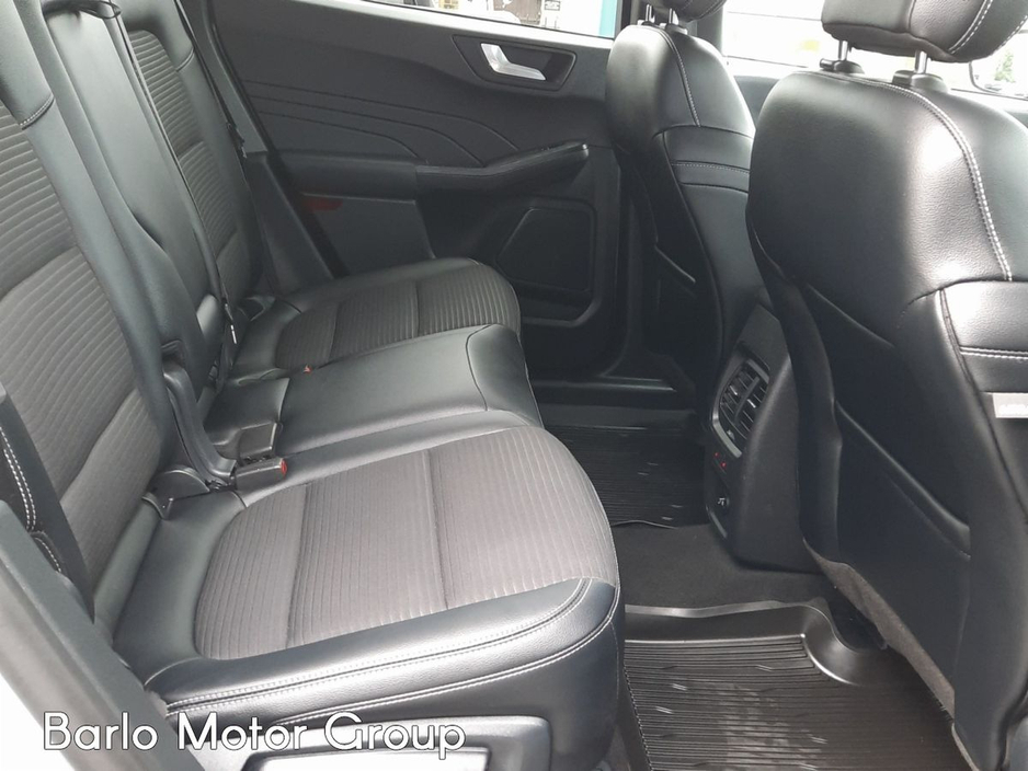 2023 Ford Kuga - image 12