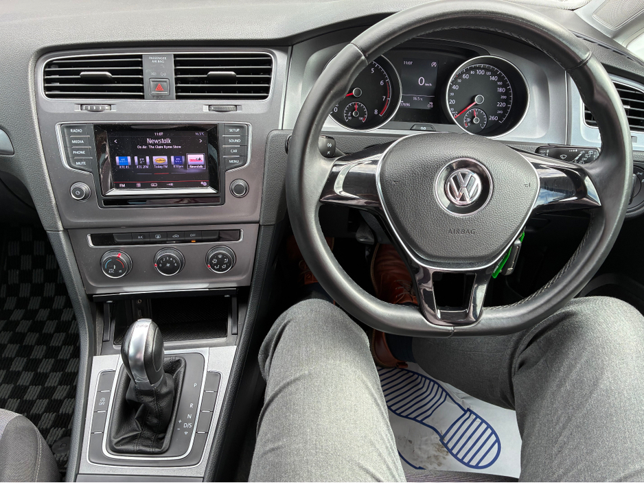 2015 Volkswagen Golf - image 16