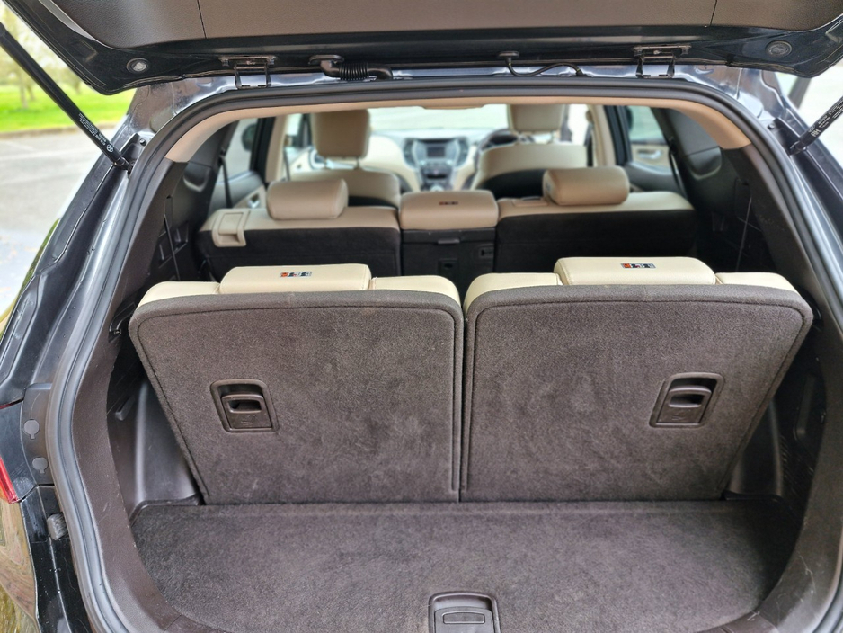 2017 Hyundai Santa Fe - image 26