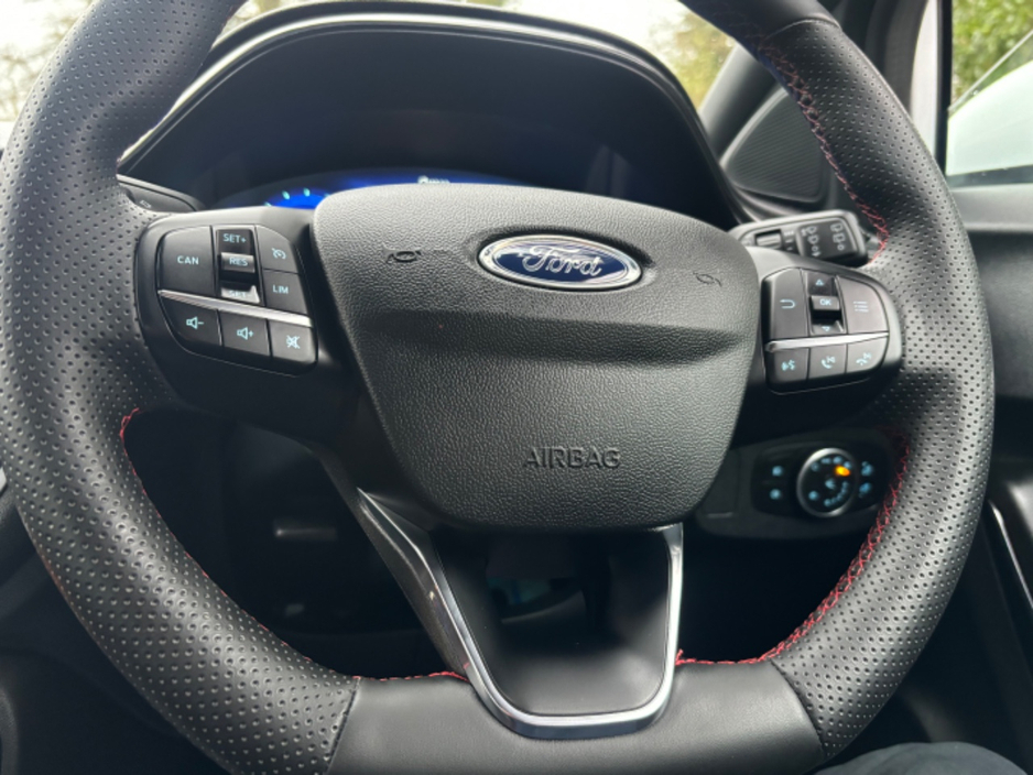 2020 Ford Puma - image 13