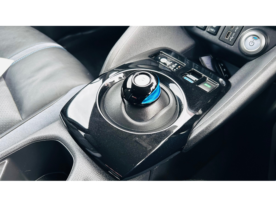 2021 Nissan Leaf LARGER BATTERY 62K EV SVE - LEATHER SEATS HEATED €17,995