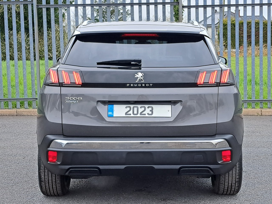 2023 Peugeot 3008 - image 9