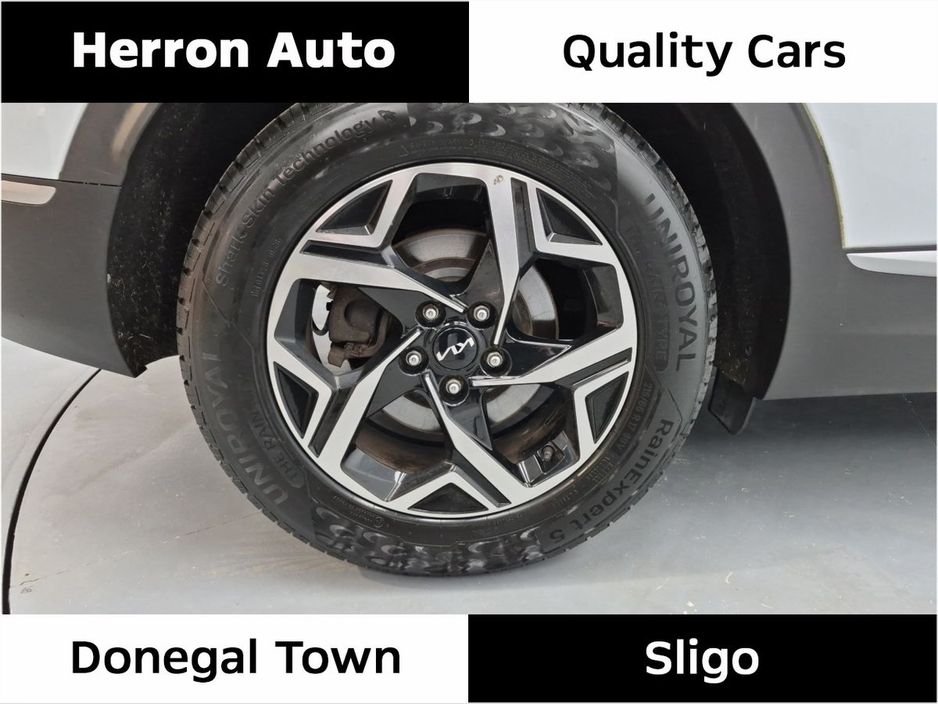 2022 Kia Sportage - image 4