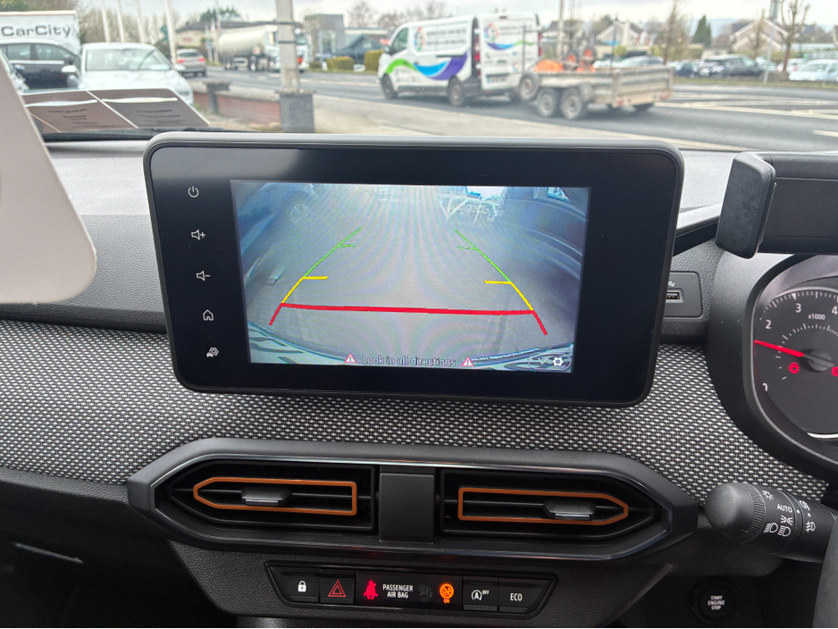 2022 Dacia Sandero - image 15