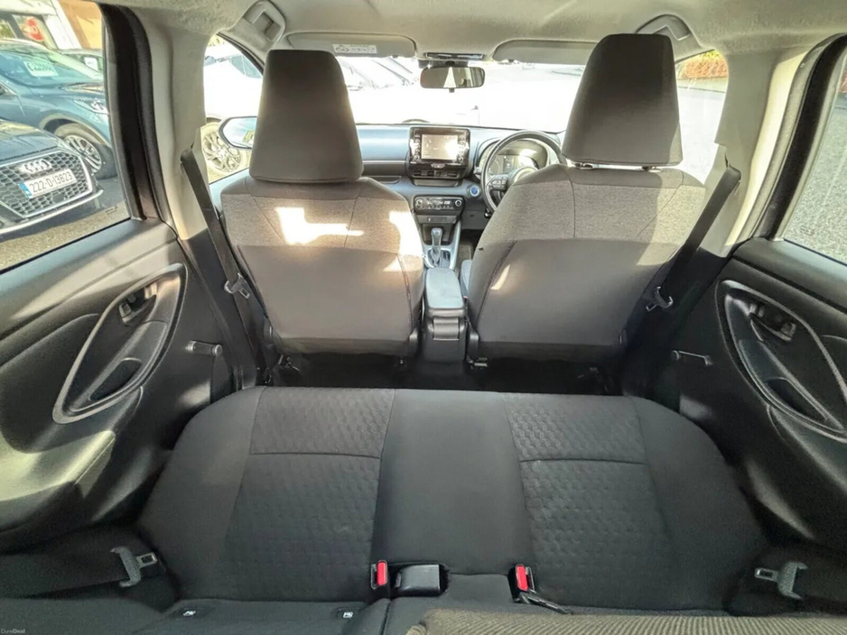 2023 Toyota Yaris 1.5 Hybrid 5Dr Luna €19,950
