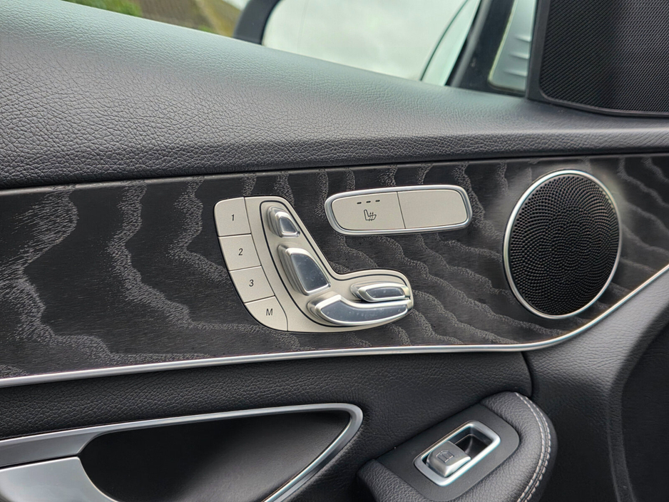 2017 Mercedes-Benz C Class - image 25