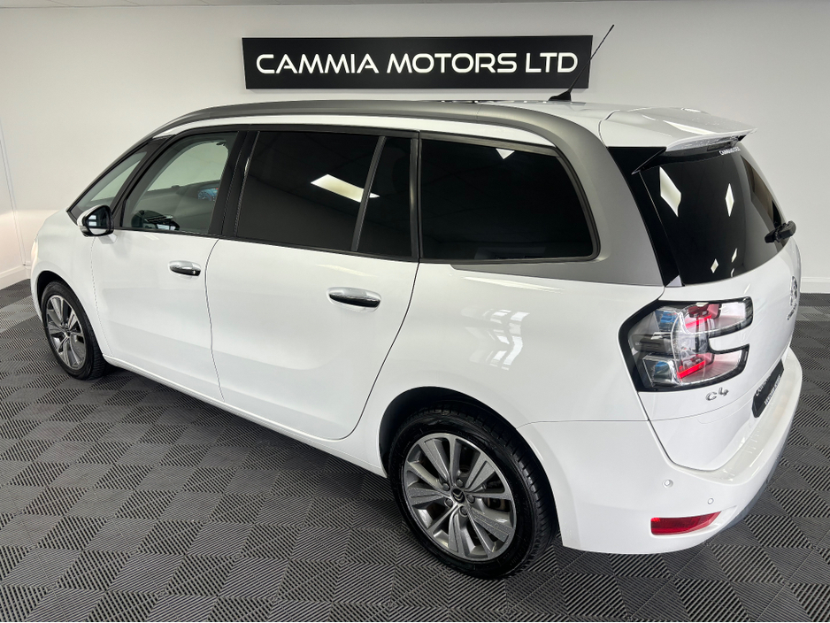 2015 Citroen Grand C4 Picasso - image 3