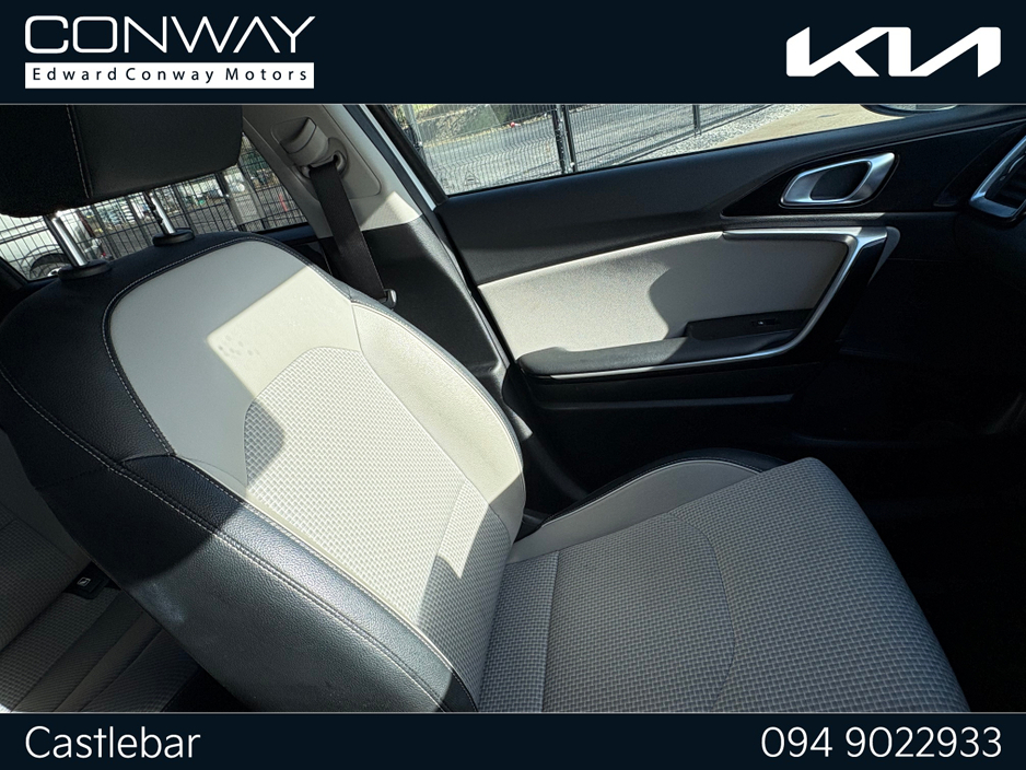 2021 Kia Ceed - image 14