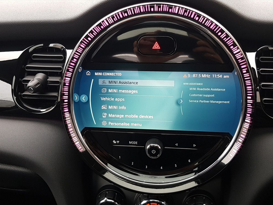 2023 MINI Hatch - image 8