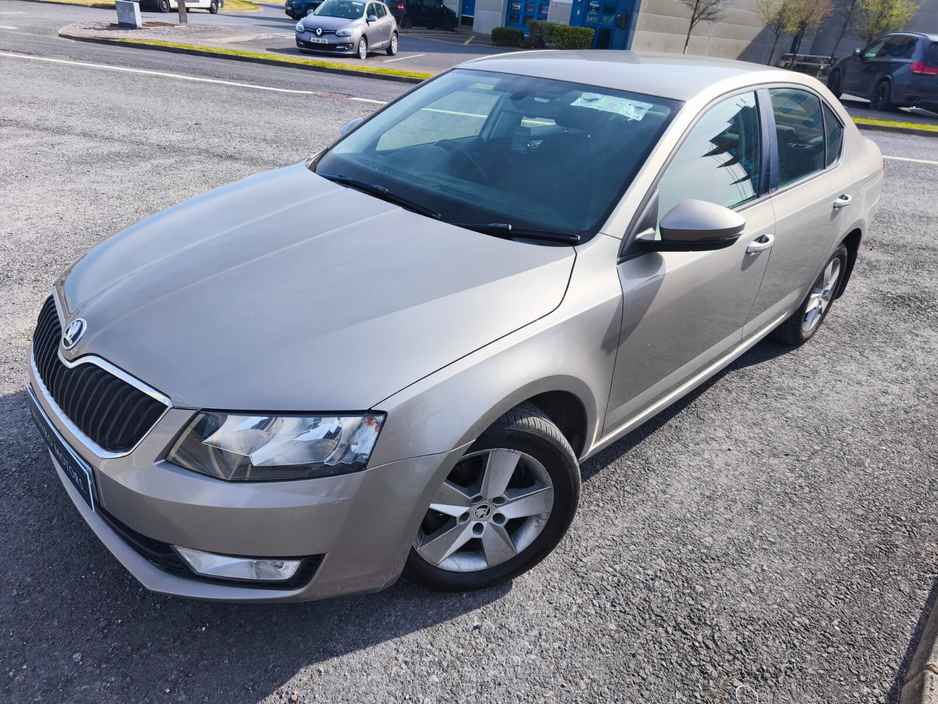 2015 Skoda Octavia - image 7