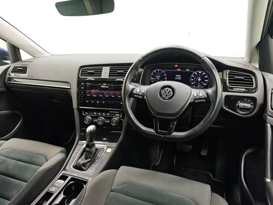 2018 Volkswagen Golf - image 21