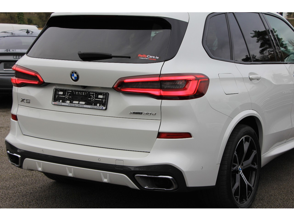 2019 BMW X5 - image 17