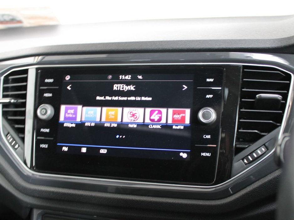 2019 Volkswagen T-Roc - image 18