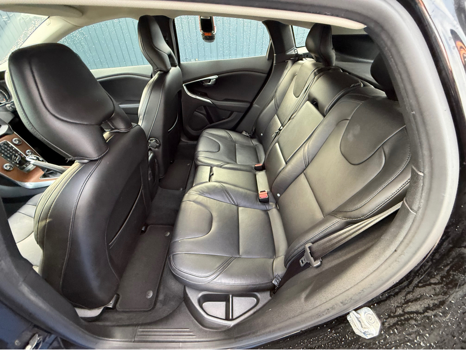 2018 Volvo V40 D4 INSCRIPTION - 2.0L DIESEL - AUTO - 12M WARRANTY - CAR: 1615 €14,950