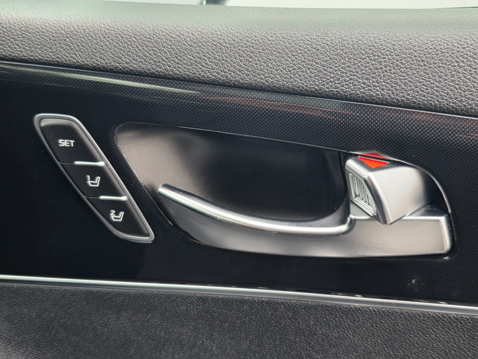 2016 Kia Sorento - image 27