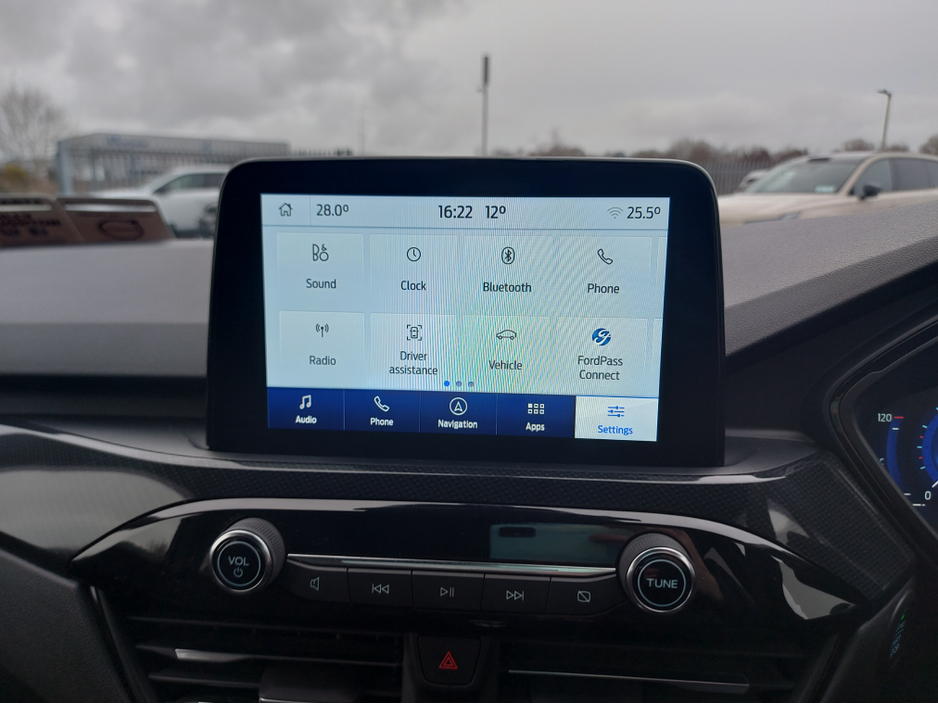 2022 Ford Kuga - image 23