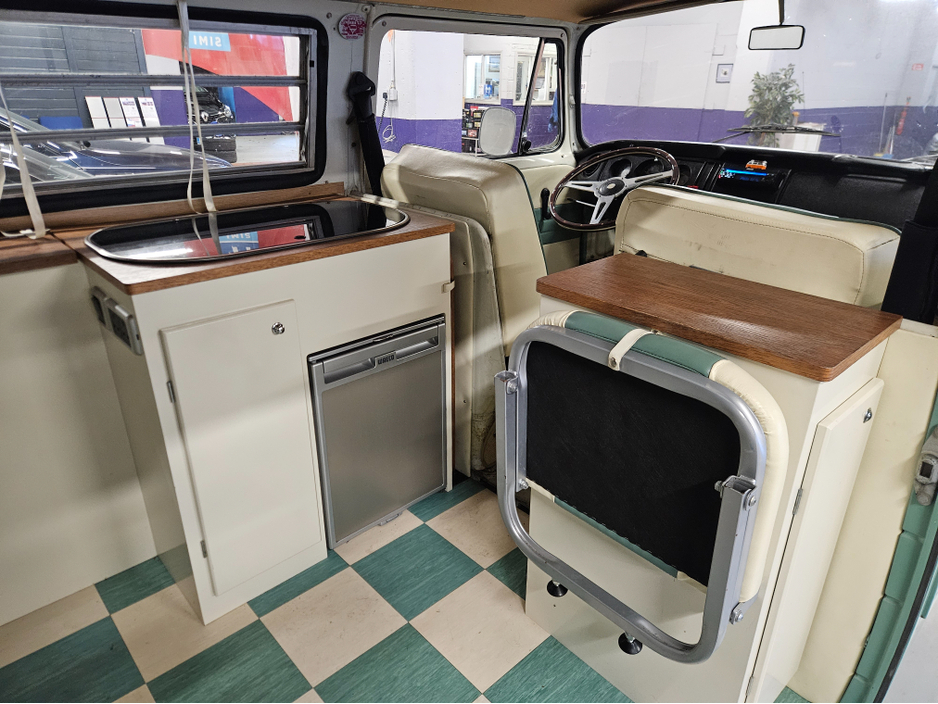 1971 Volkswagen T2 Campervan Westfalia