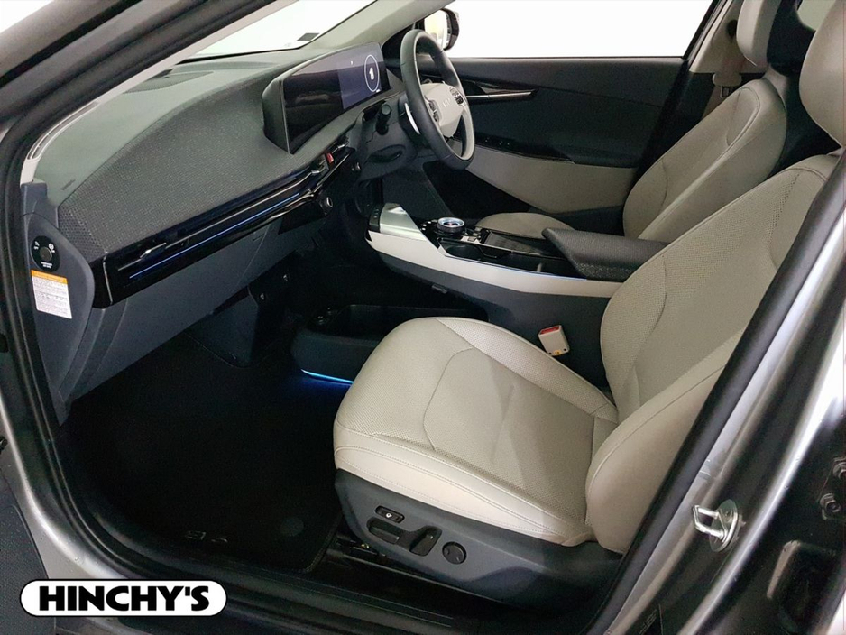 2022 Kia EV6 - image 4