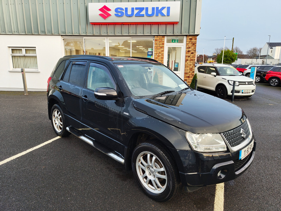 2011 Suzuki Grand Vitara - image 2